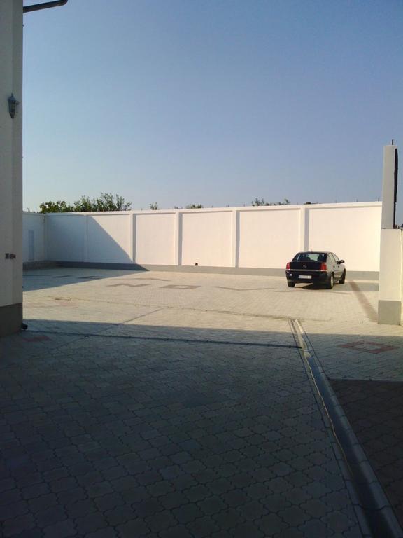 Guesthouse Vila Nova Morovic ภายนอก รูปภาพ